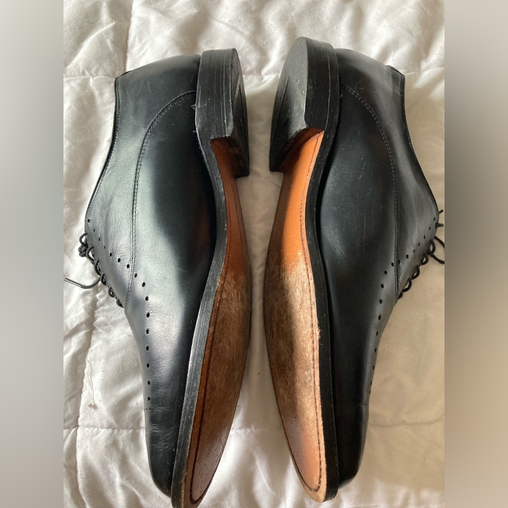 Black Allen Edmonds 12 EEE.